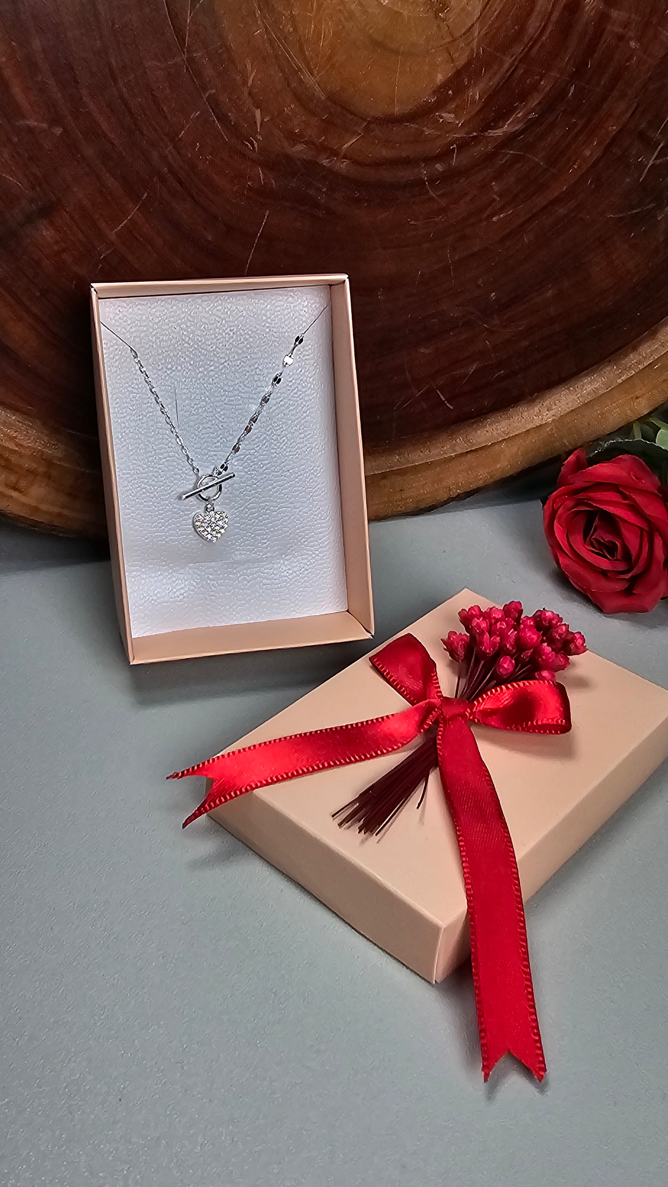 PRESENTE COLAR CORAÇÃO ARGOLA E PINO