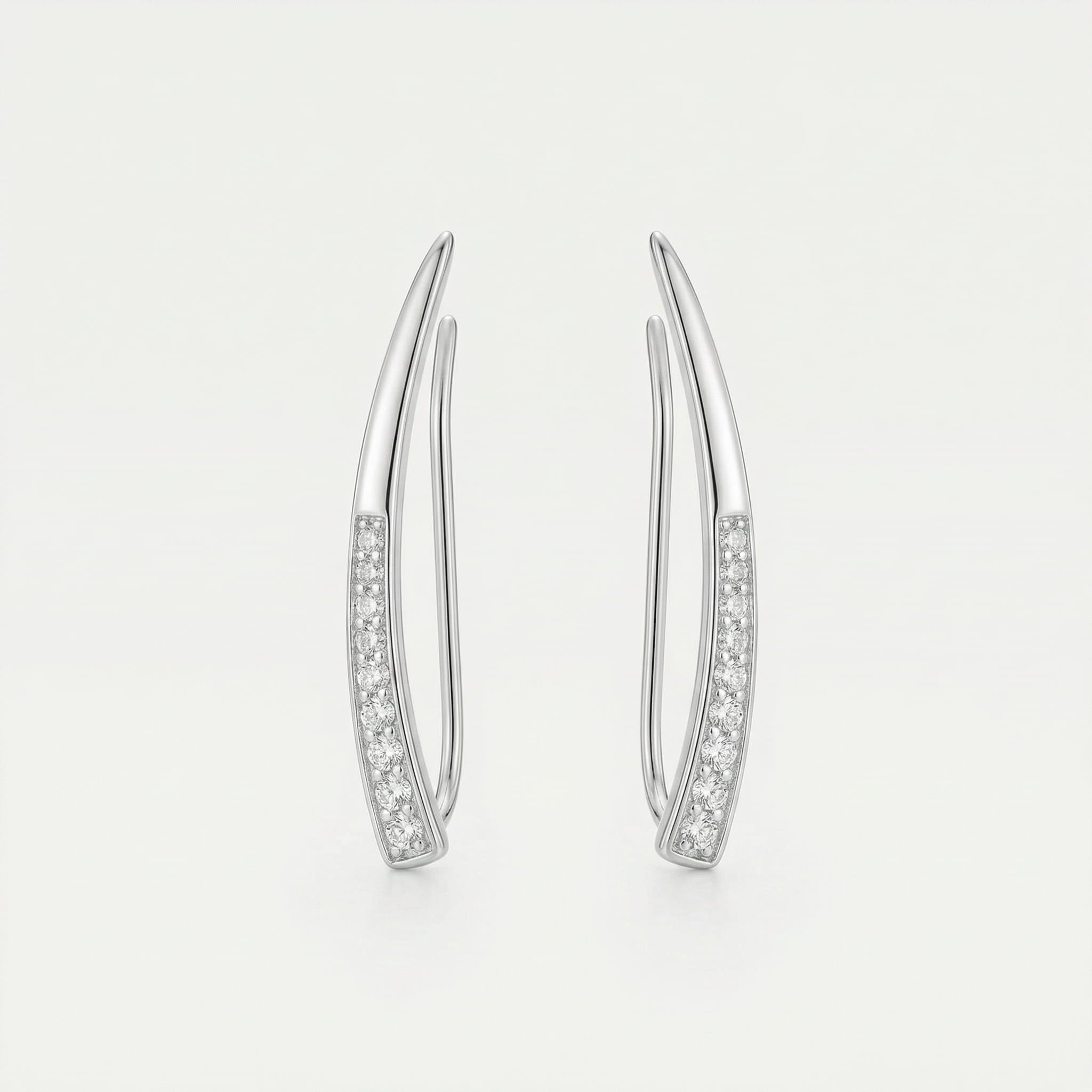 BRINCO EAR CUFF CRAVEJADO