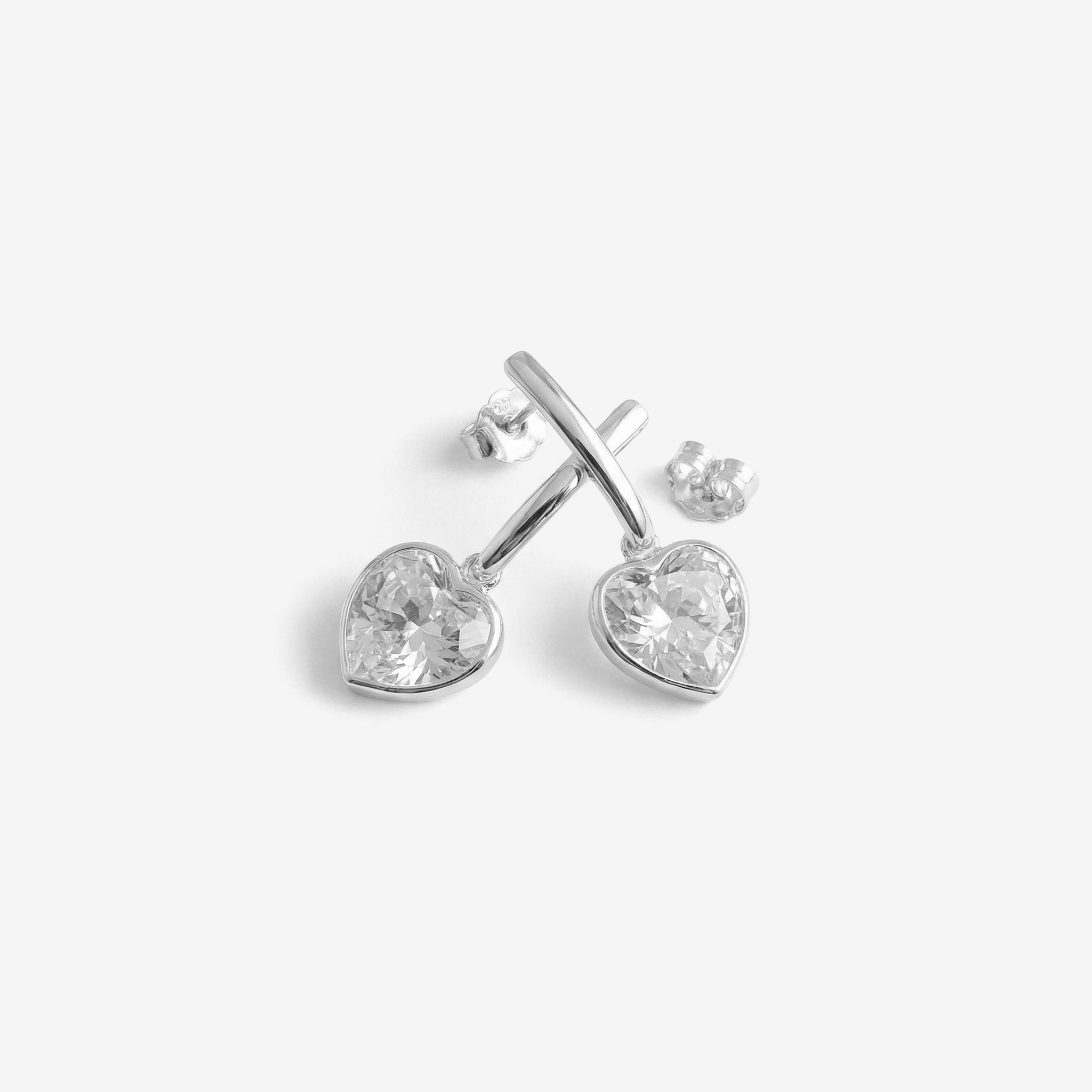 BRINCO CORAÇÃO ZIRCÔNIA PONTO DE LUZ 10MM