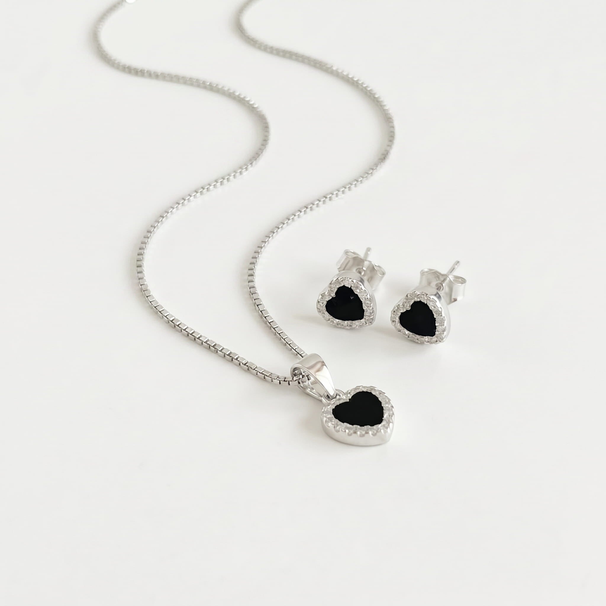 CONJUNTO CORAÇÃO CRAVEJADO
